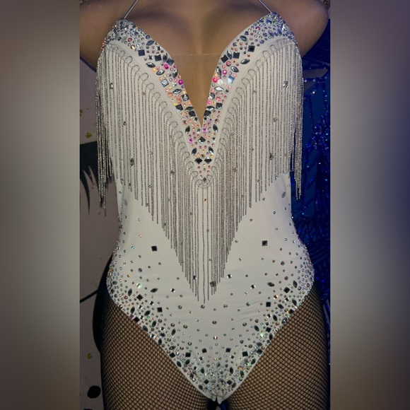 White bodysuit with clear crystals and fringes, stretchy,Size M - Picture 4 of 5